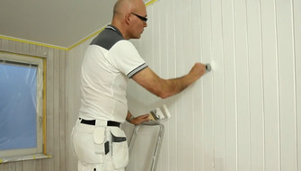 Painting wooden panelling